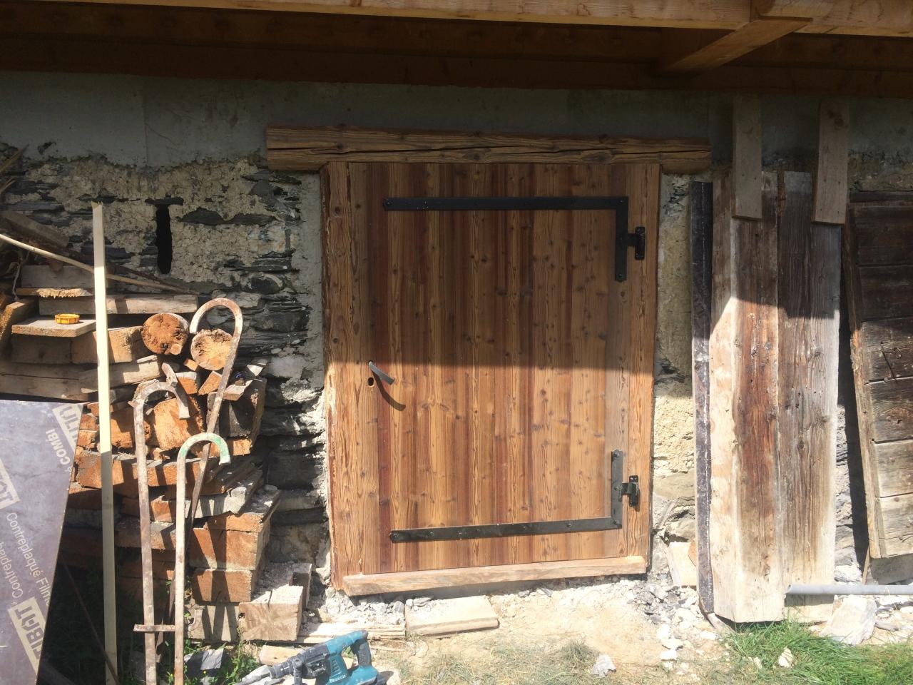 Porte vieux bois