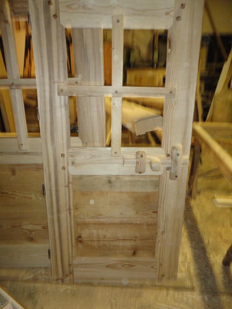 Porte intérieur rustique fermeture bois (1)